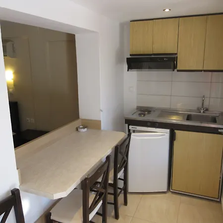 Lorenzo House 3* Lászi