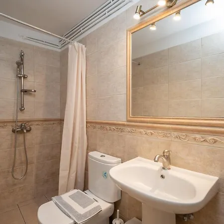 Lorenzo House Aparthotel