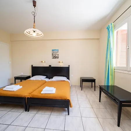 アパートホテル Lorenzo House 3*