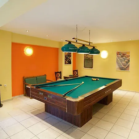 Lorenzo House Lägenhetshotell 3*