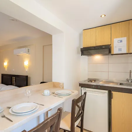 Lorenzo House ラッシ