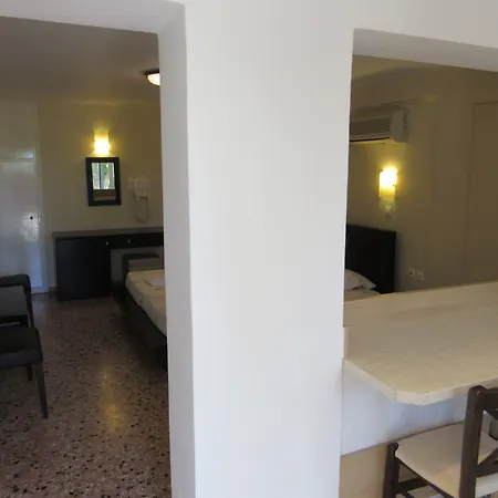 Lorenzo House 3* Lászi