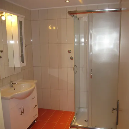 Lorenzo House Apartmanhotel