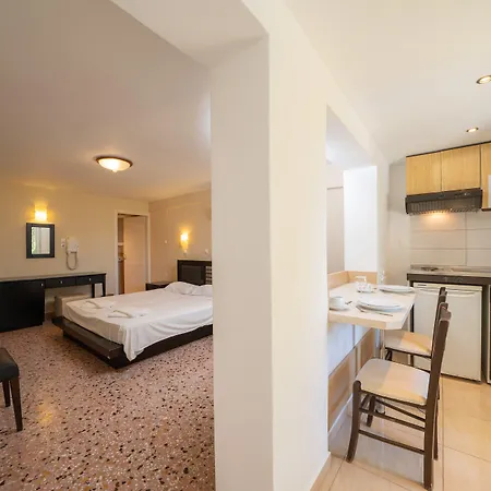 Aparthotel Lorenzo House 3*