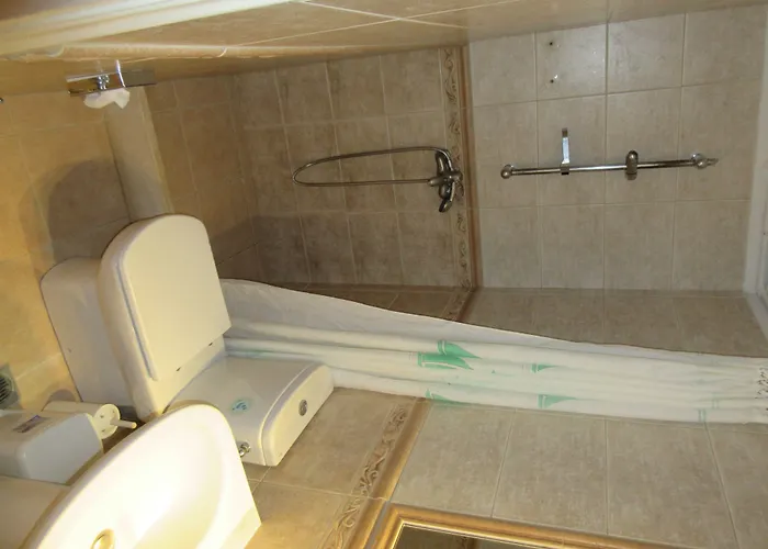 Lorenzo House Ласси