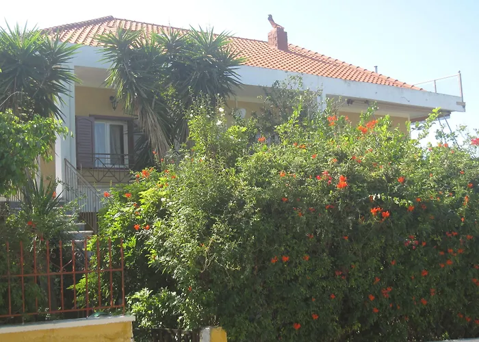 Lorenzo House 3* Ласси